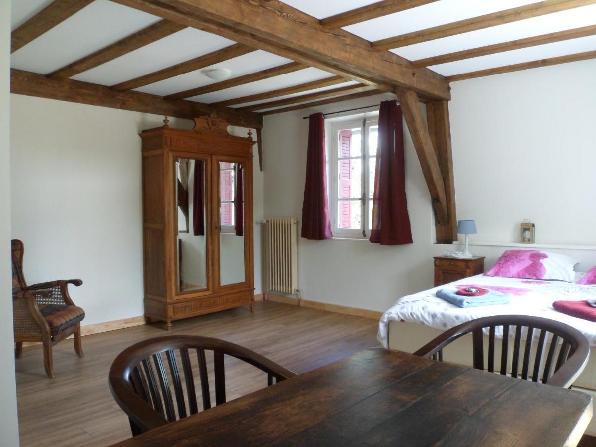 Bed and Breakfast Le Pont Du Roy Besse-et-Saint-Anastaise Esterno foto