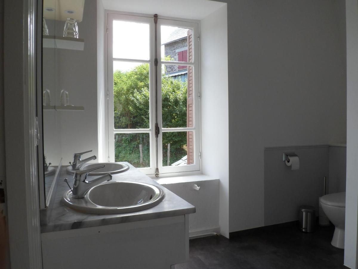 Bed and Breakfast Le Pont Du Roy Besse-et-Saint-Anastaise Esterno foto